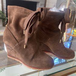 New 6M Kate Spade Suede Wedge Ankle Boots