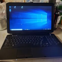 DELL WINDOW 10 WITH 15.6' SCREEN AND FULL SIZE KEYBOARD