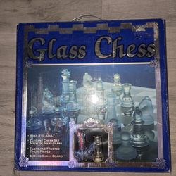 Elegant Chess Set, Made of Solid Glass, Clear & Frosted, Smoked Glass Board NICE