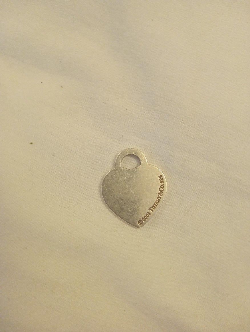 Tiffany's 925 Sterling
Silver Heart Tag Pendant Chain