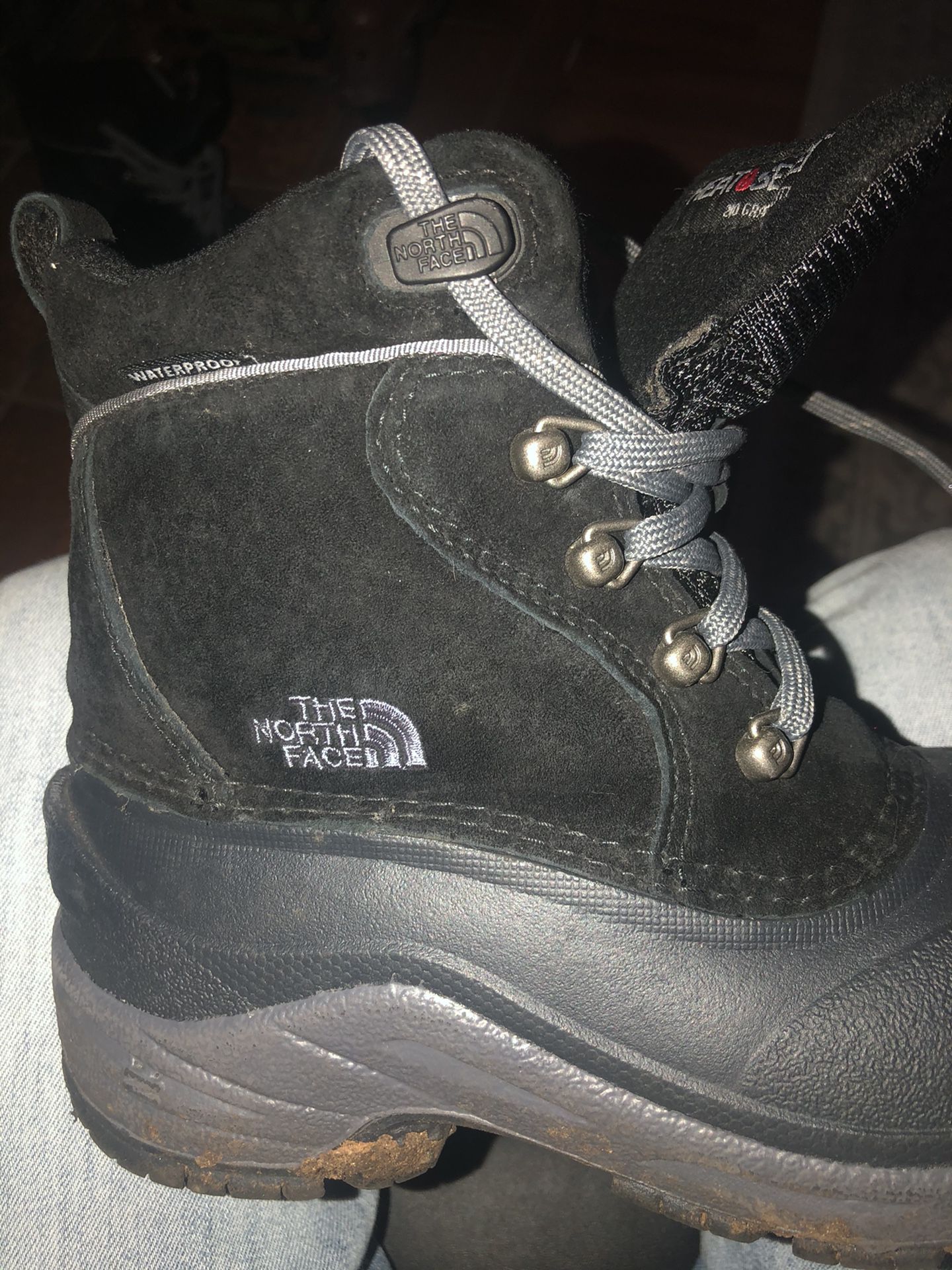 NORTHFACE BOOTS SIZE 2y
