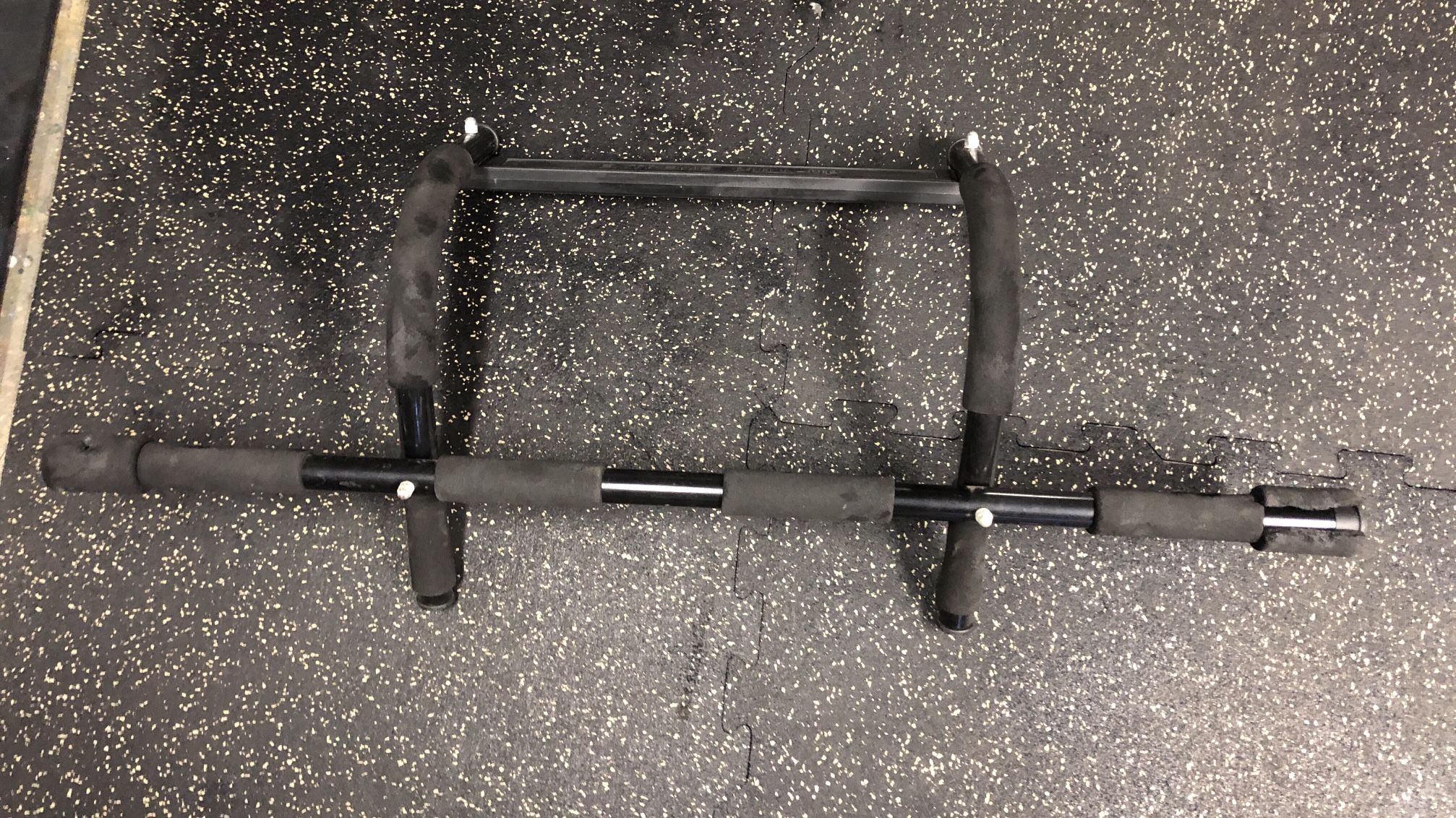 Pull Up Bar