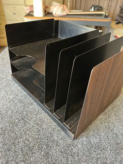 Desk top organizer