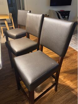 Counter hight bar stools