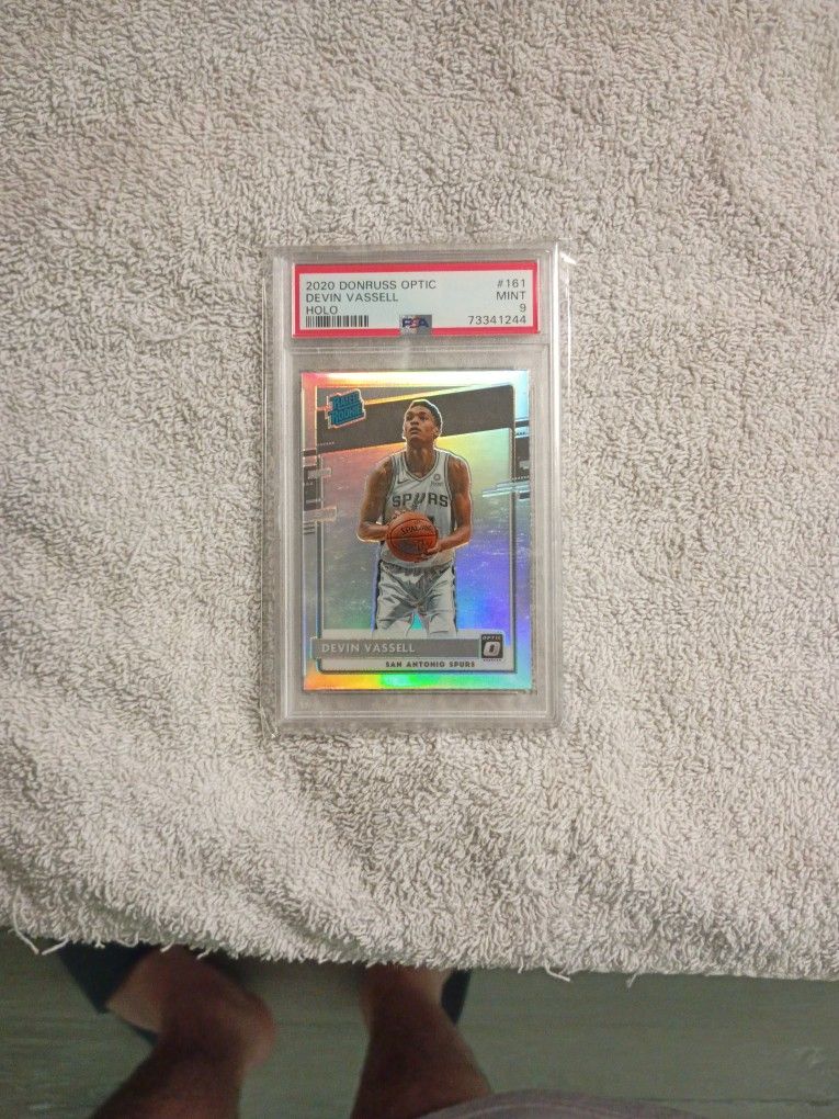 20/20 Donruss Optic Devin Vassell Hollow Mint 9