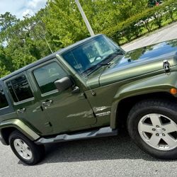 Jeep Wrangler 2009.  80k miles only