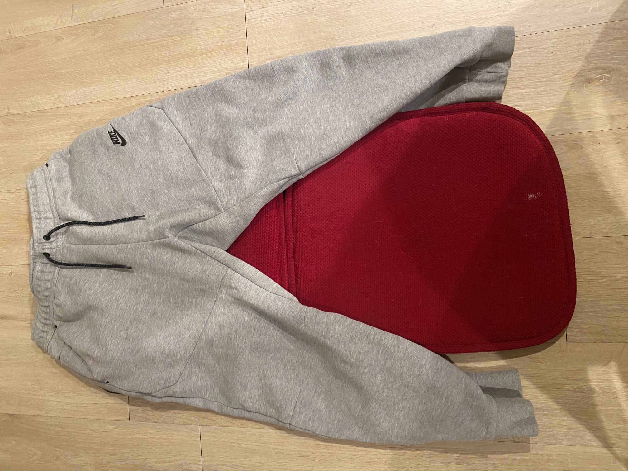 nike tech pants grey