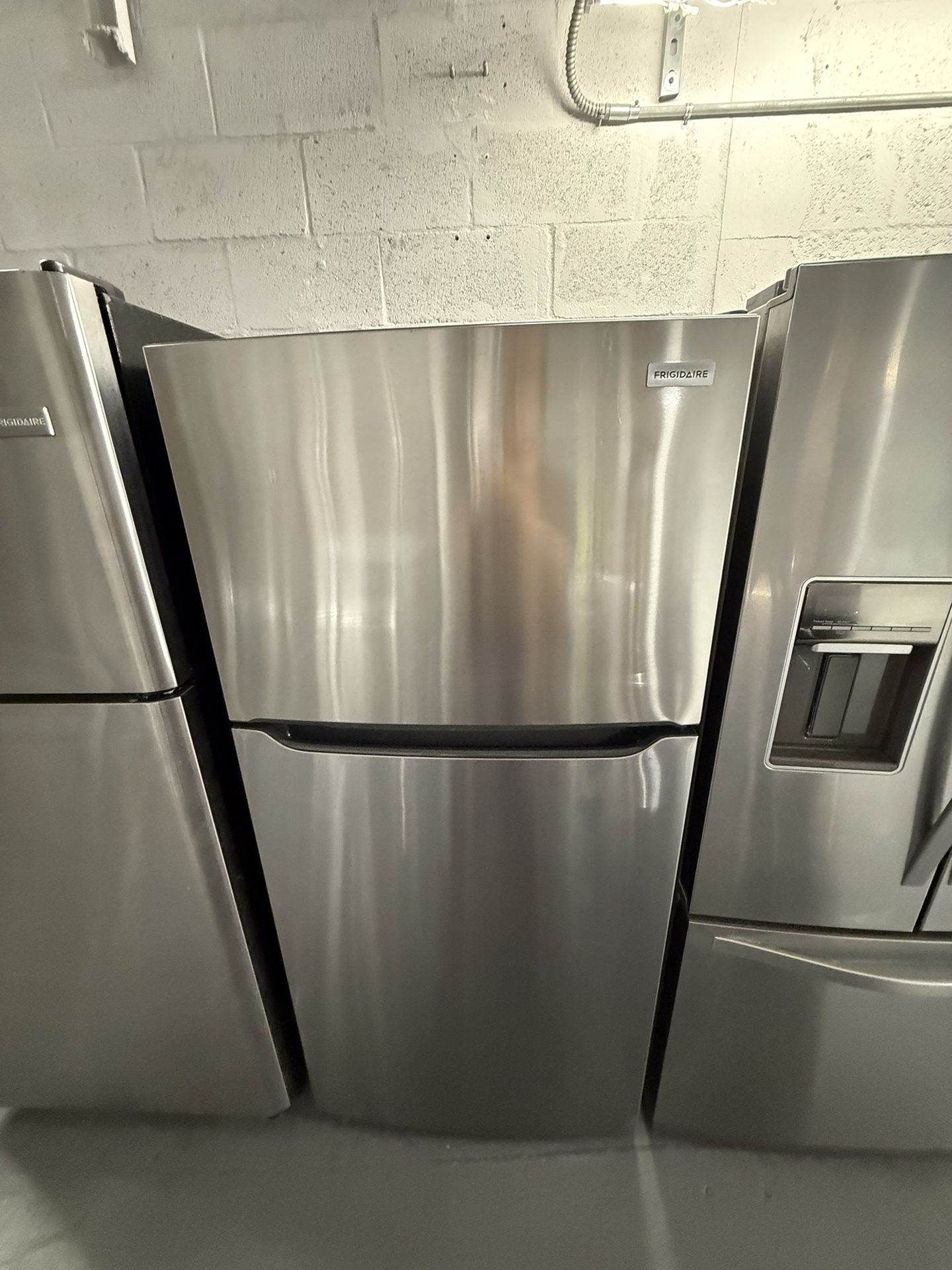 Frigidaire Refrigerator 2025 ( Refrigeradores )