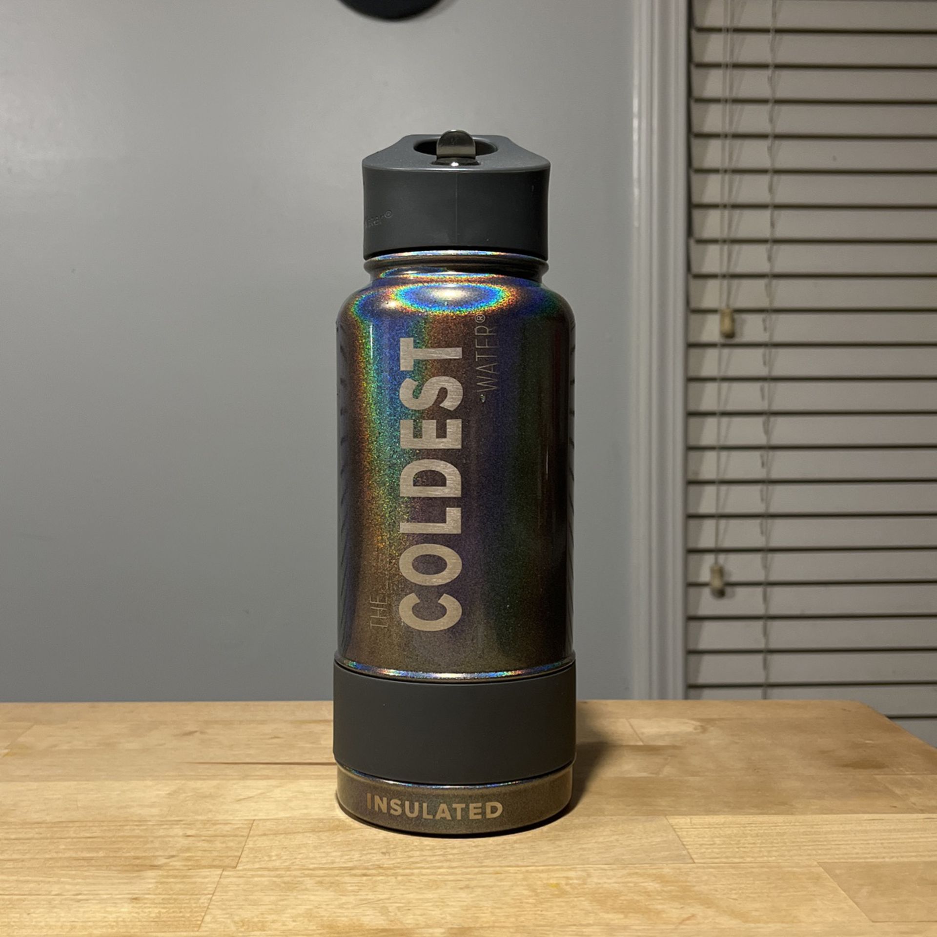 COLDEST water bottle (32oz) INSULATED