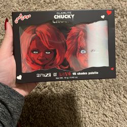Unopened Chucky crazy in love 15 shades pallet