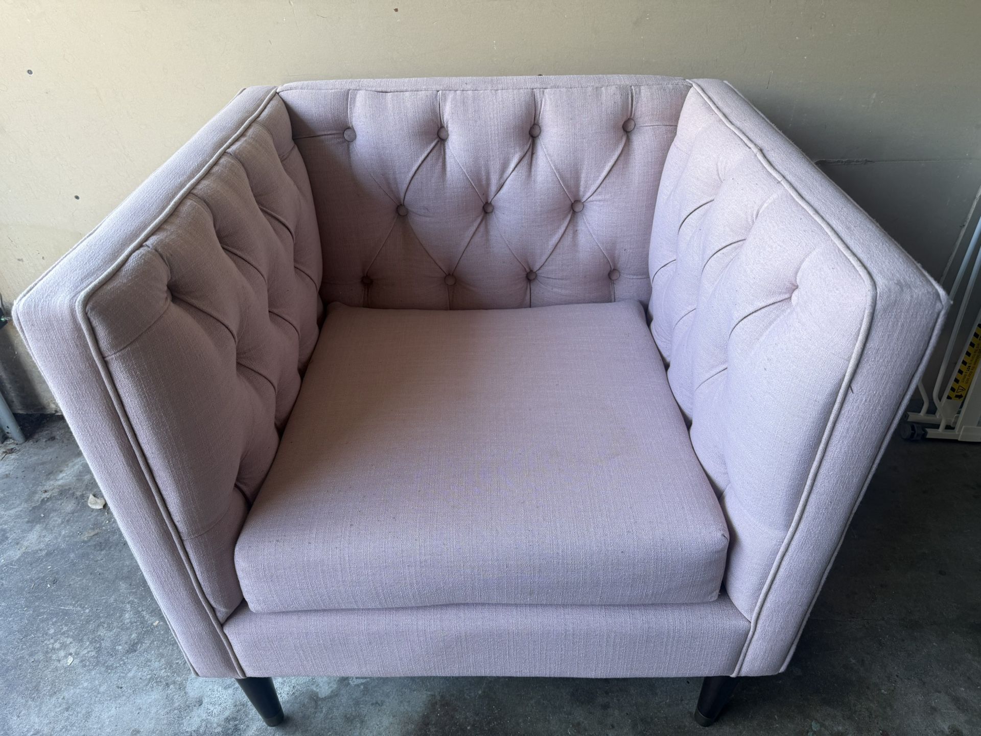 Pink Living Room Chair Has been kept in storage. Selling at half the price. Price to sell!