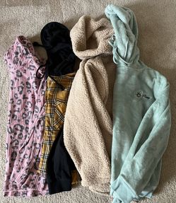 LOT - Girls Hoodies Sweater/ Shirt (see Details ) 