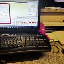 Desktop Computer With Vinyl Cuter  And  Sure Cuts A lot 
