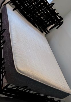 Full size matress