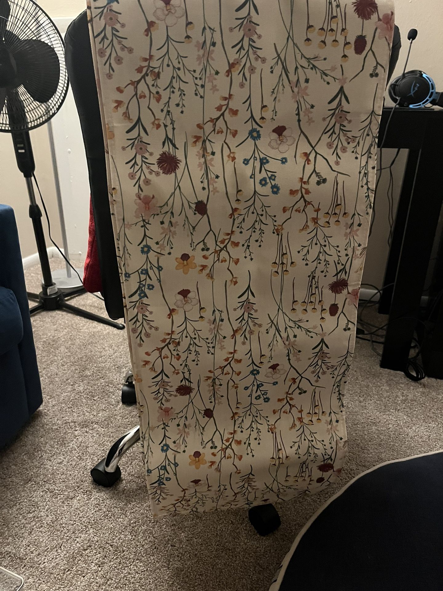 12 floral table runners 