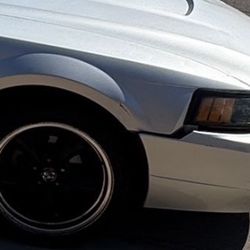 03 Mustang Passenger Fender Needed 