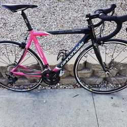 53cm Cannondale Synapse 6 Carbon Fiber Road Bike  11 Speed 