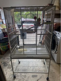 Large birdcage - Retail: $1350