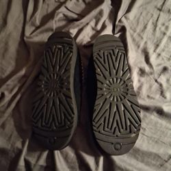 Black UGG Tasman