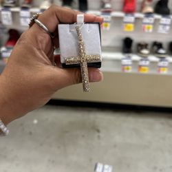 Big Diamond Cross 10k 12.5 Grams 