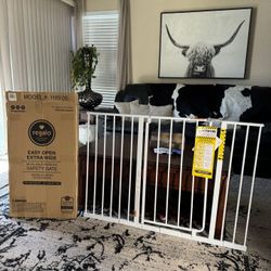 New Regalo Easy Open Extra Wide Safety Gate 1