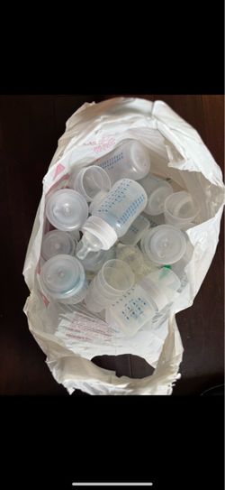 Avent baby bottle bundle
