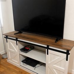 Modern 50” Insignia TV + Farmhouse Wood Top TV Stand – Excellent Condition