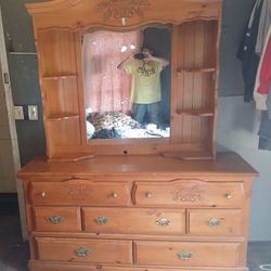 Dresser With Mirror 