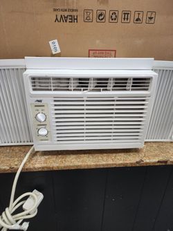 Arctic King Window Unit Air Conditioner 5K BTU