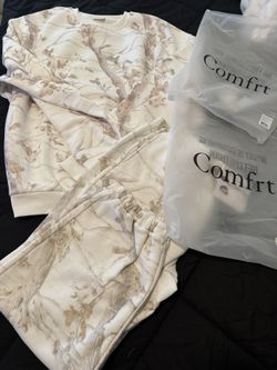 Comfrt Top And Bottoms