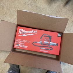 Milwaukee Grease Gun