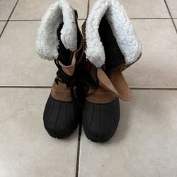 Snow Boots