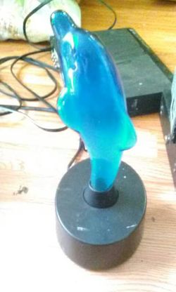 Dolphin lamp works great