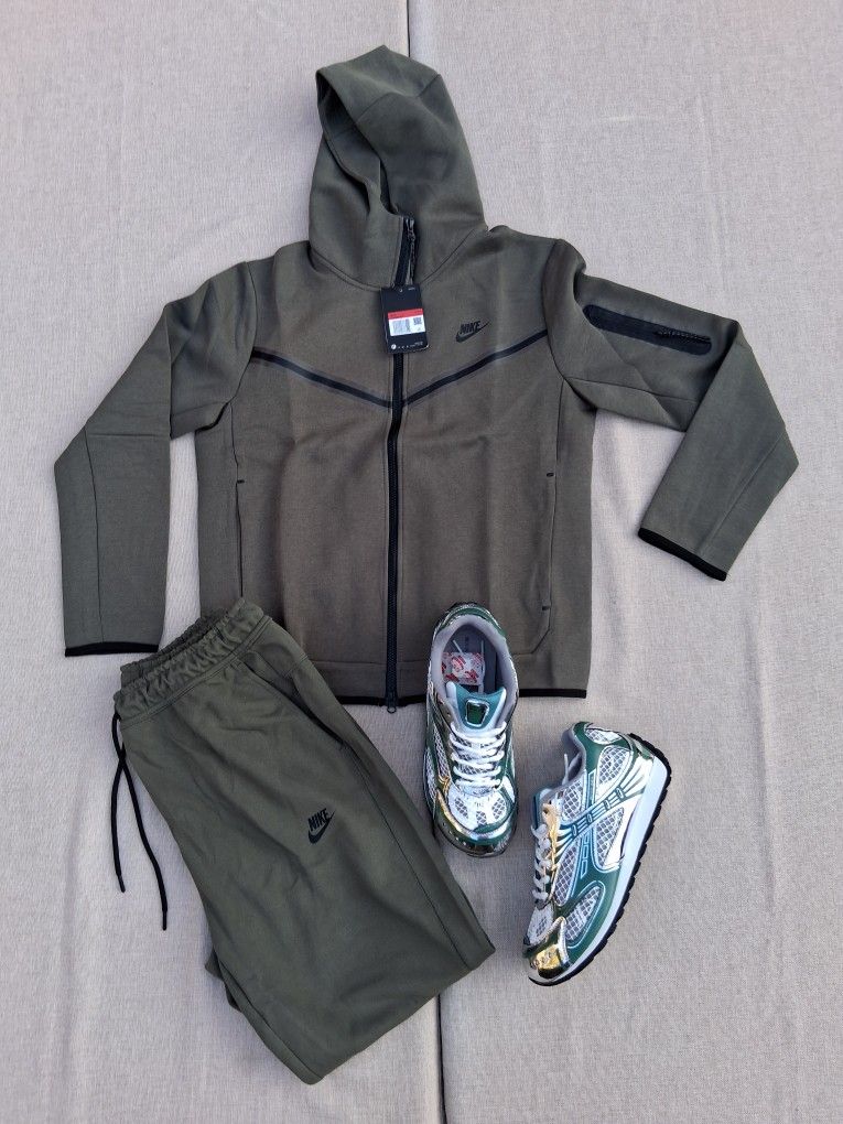 Nike Tech Orbit Shoe Outfit