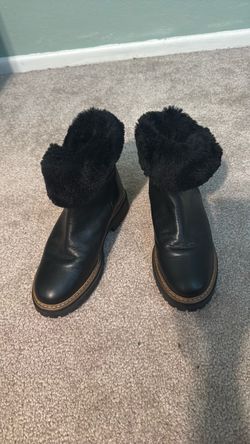 Black Leather Ankle Boots Size 7 with Faux Fur Cuff