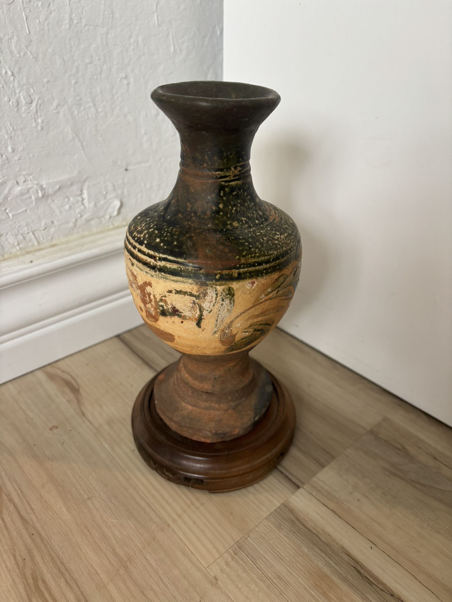 N. Chinese Vase Liao Vs Chin Note Mouth Restored & Chip On Foot Heavy 9 In X 4.5 In