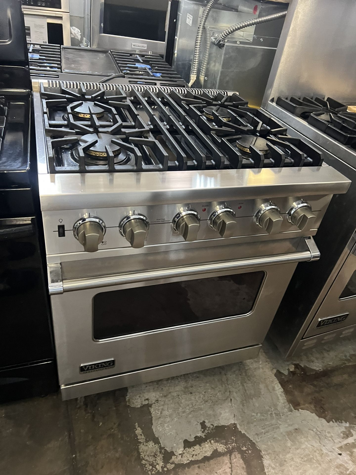 Viking 30” Dual Fuel Gas Range