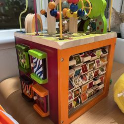 https://offerup.com/redirect/?o=Qi5Ub3lz Wooden Activity Cube 6-12 Months Baby Toys Interactive 