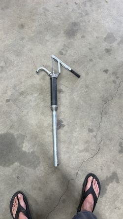Lever barrel pump