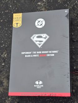 Gold Lable McFarlane DC Multiverse Superman (The Dark Knight Returns) Black & White Accent