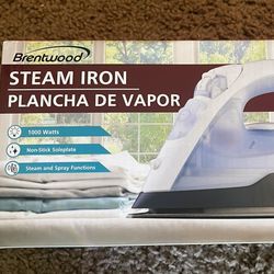 Brentwood Steam Iron