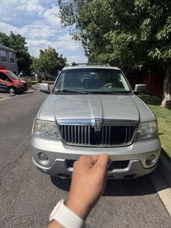2003 Lincoln Navigator