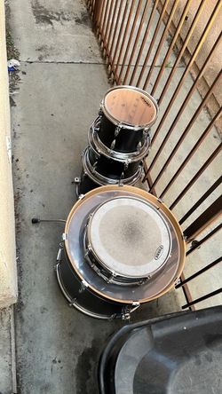 Evan’s  Ludwig Drum set (no hardware )