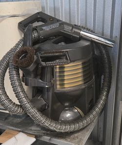 Rainbow vacuum