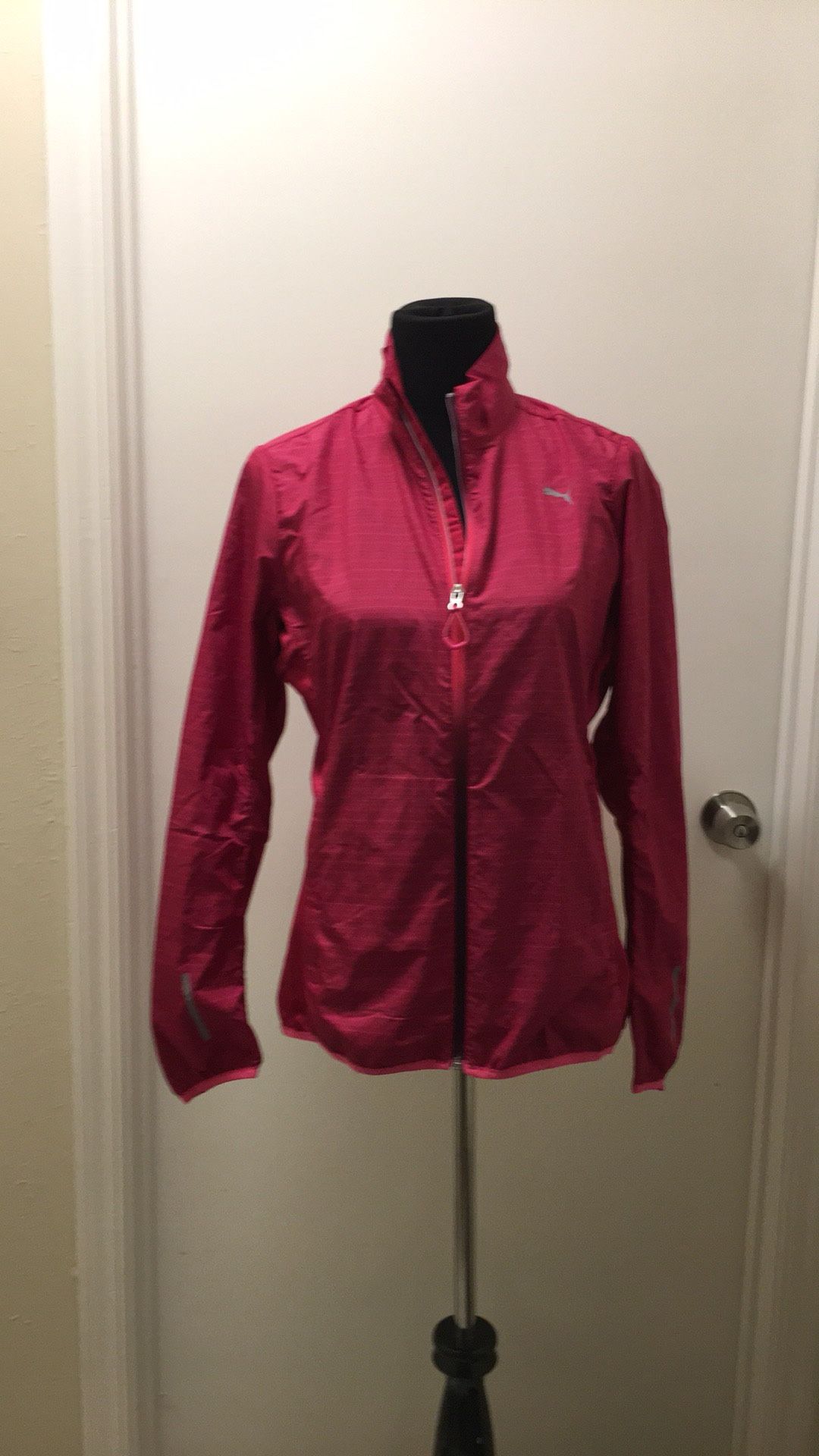 Puma running lightweight coat sz m