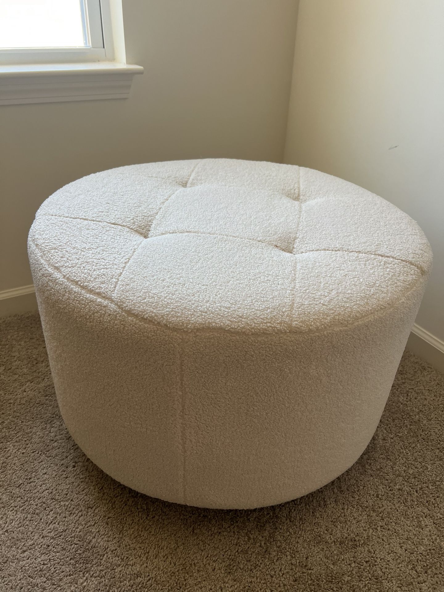 Rotatable Chair