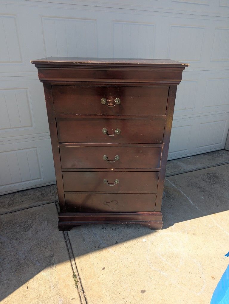 Vertical Wood Dresser