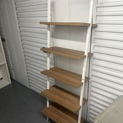 “🏡 Airbnb Storage Clean-Out – Everything Must Go! 🏡