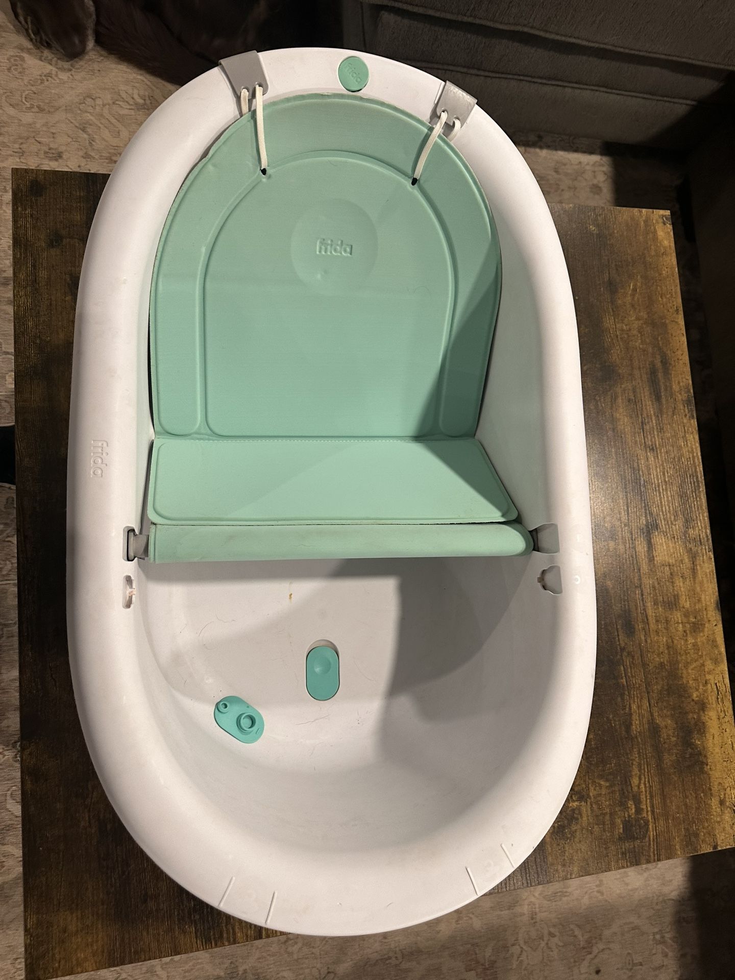 Frida Infant Bathtub