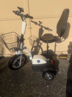 Excellent 3 Wheel Scooter